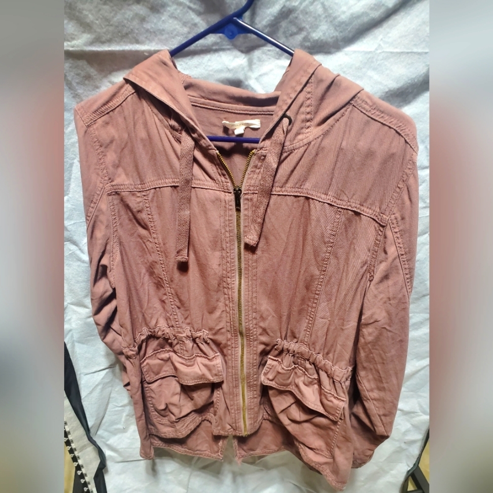 Maurices size L, lightweight fall jacket